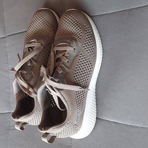 Sketchers BOBS size 7